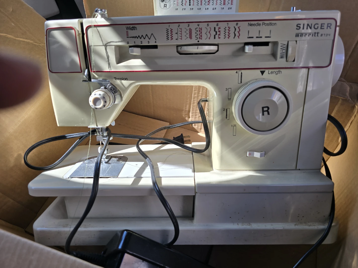 Vintage Singer Merritt 8734 Sewing Machine
