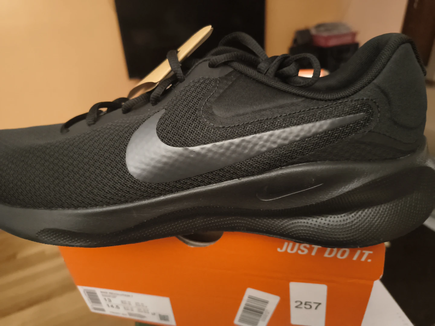 Nike Revolution 7 Running Shoes - Black - Men's Size 13 - photo 4