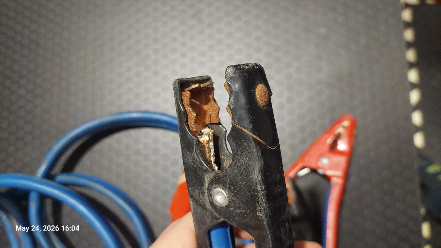 Heavy Duty Jumper Cables - photo 2