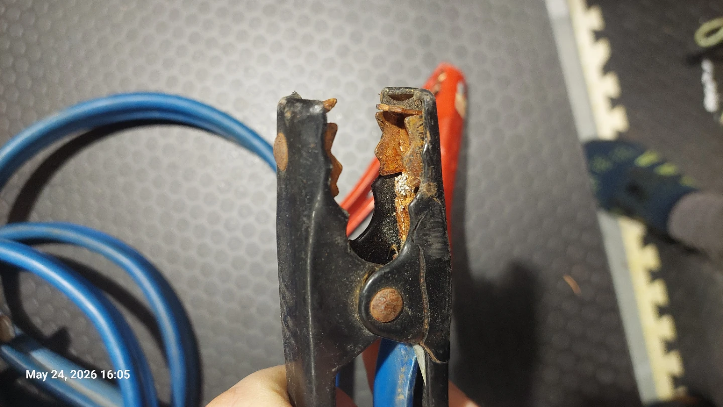 Heavy Duty Jumper Cables - photo 4