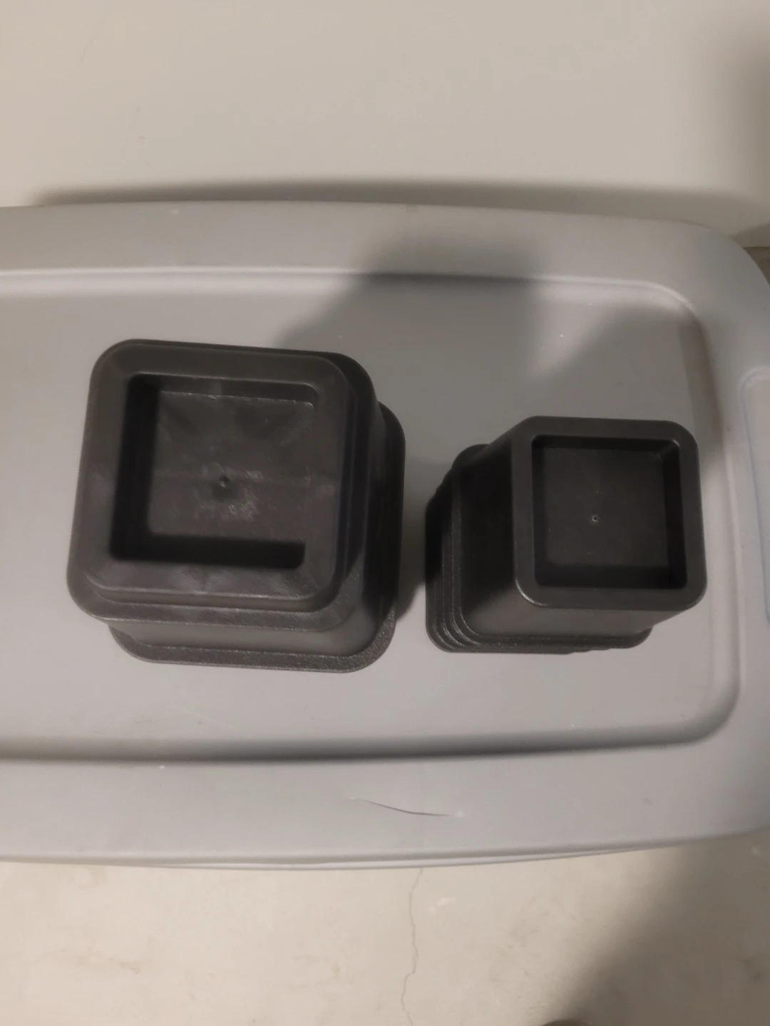 Black Plastic Bed Risers - Set of 8 - photo 2