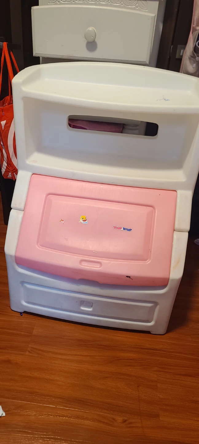 Step2 Kids Toy Storage Bench