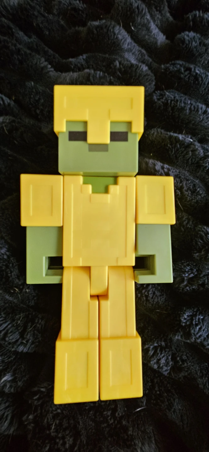 Minecraft Action Figures And Sword - photo 5