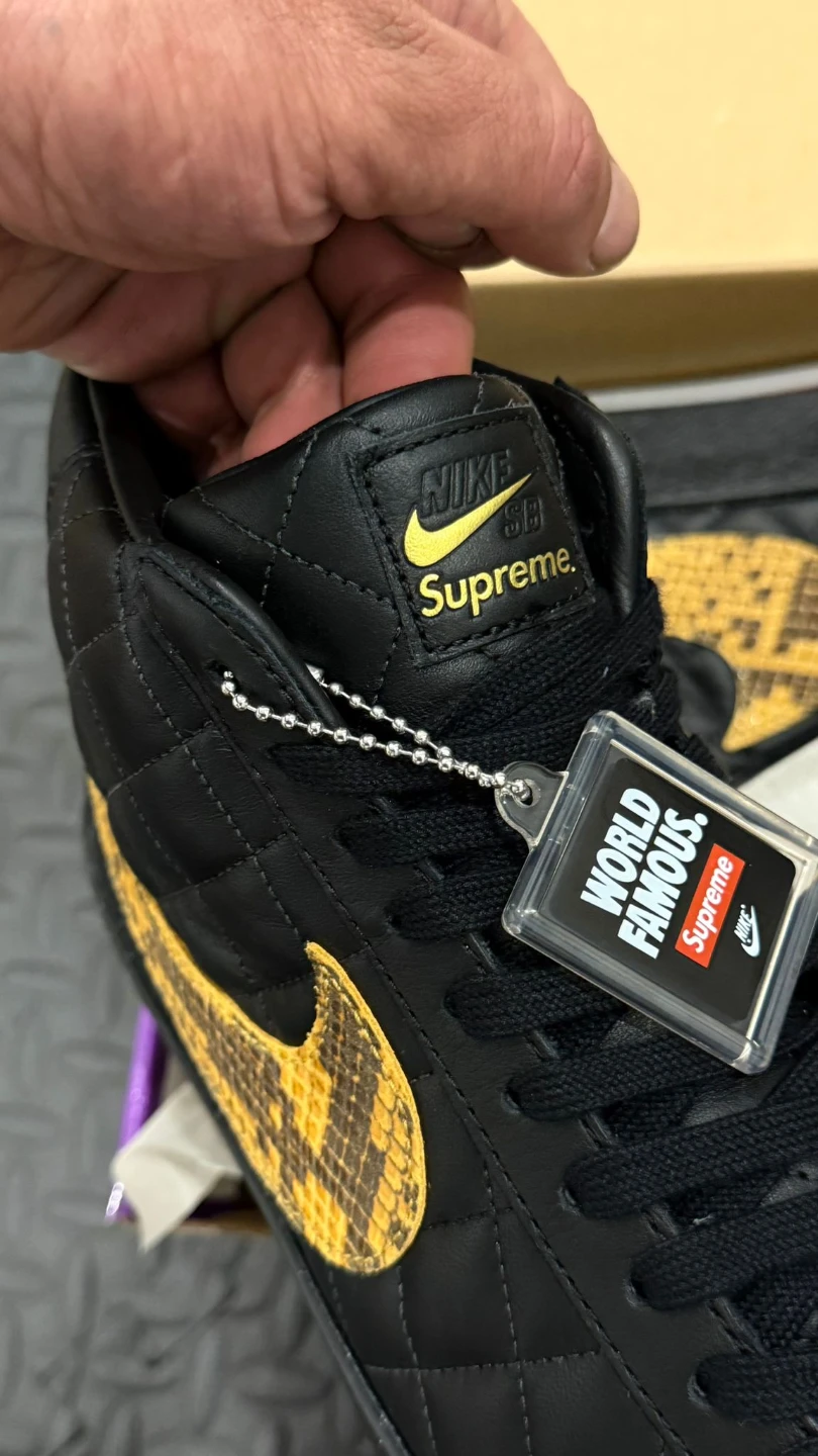 Supreme Nike SB Blazer Low QS "Snakeskin" Black