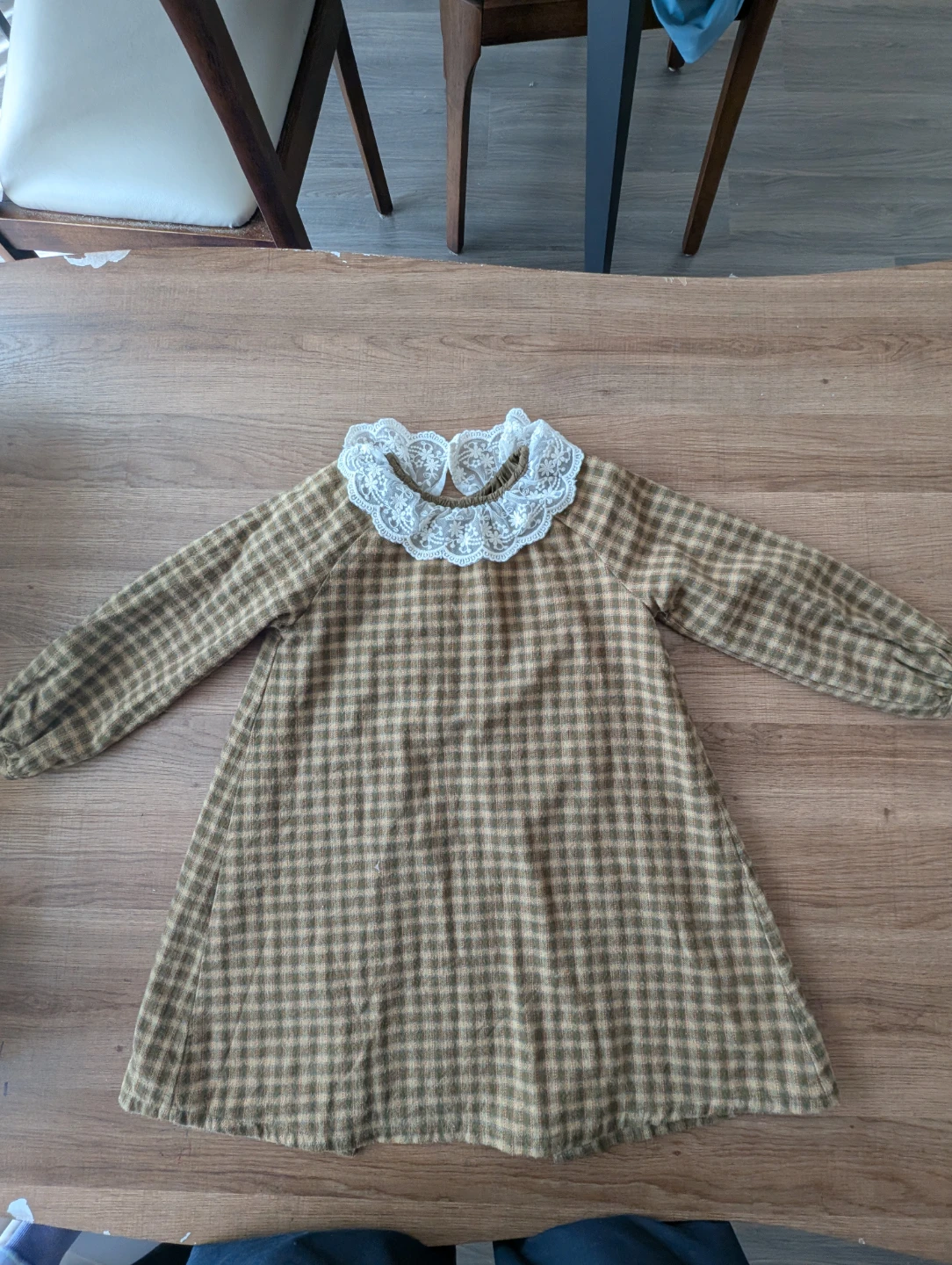 Children's Plaid Dress with Lace Collar - photo 2