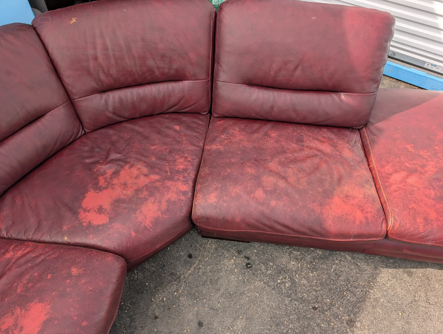 Delivery Available - Large Red Sectional - photo 3