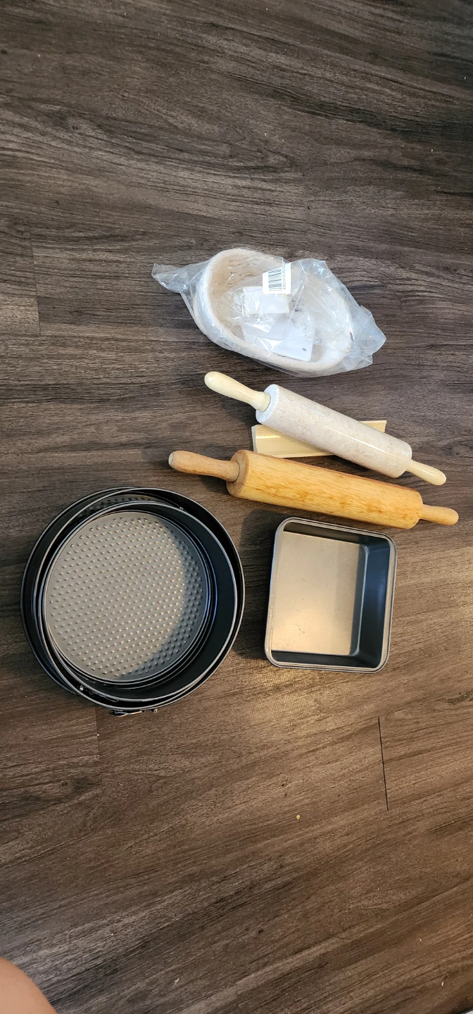 All clad deep pot d3 plus kitchen stuff for 100 dollars