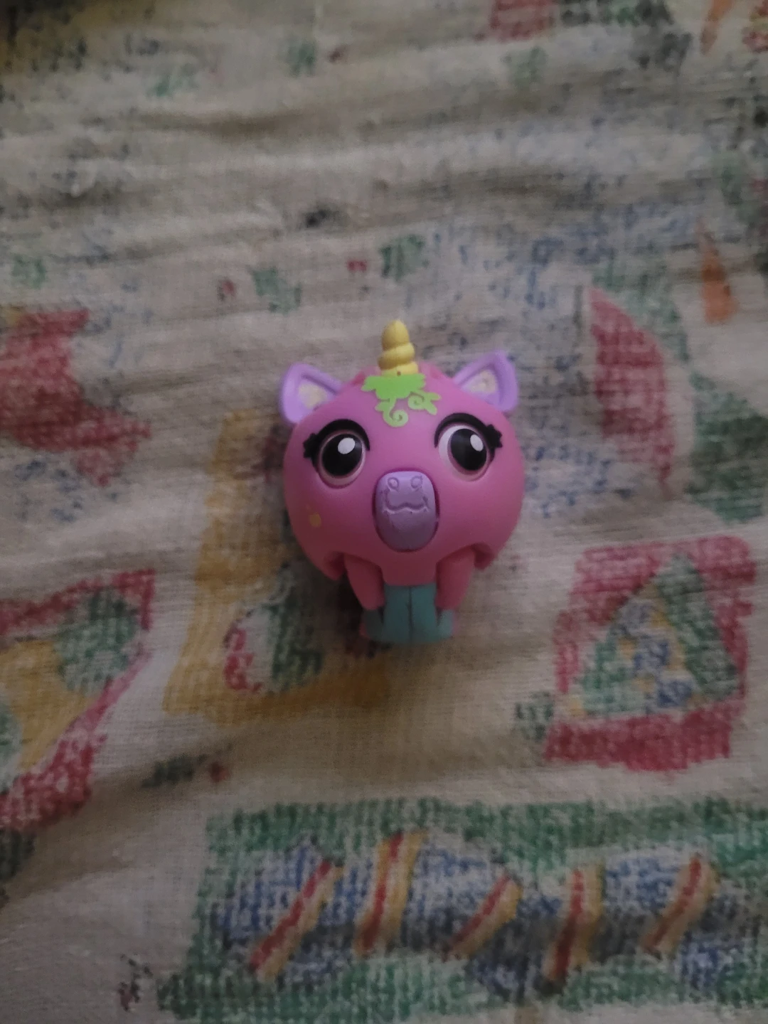 Zoobles! character, specifically a unicorn model.