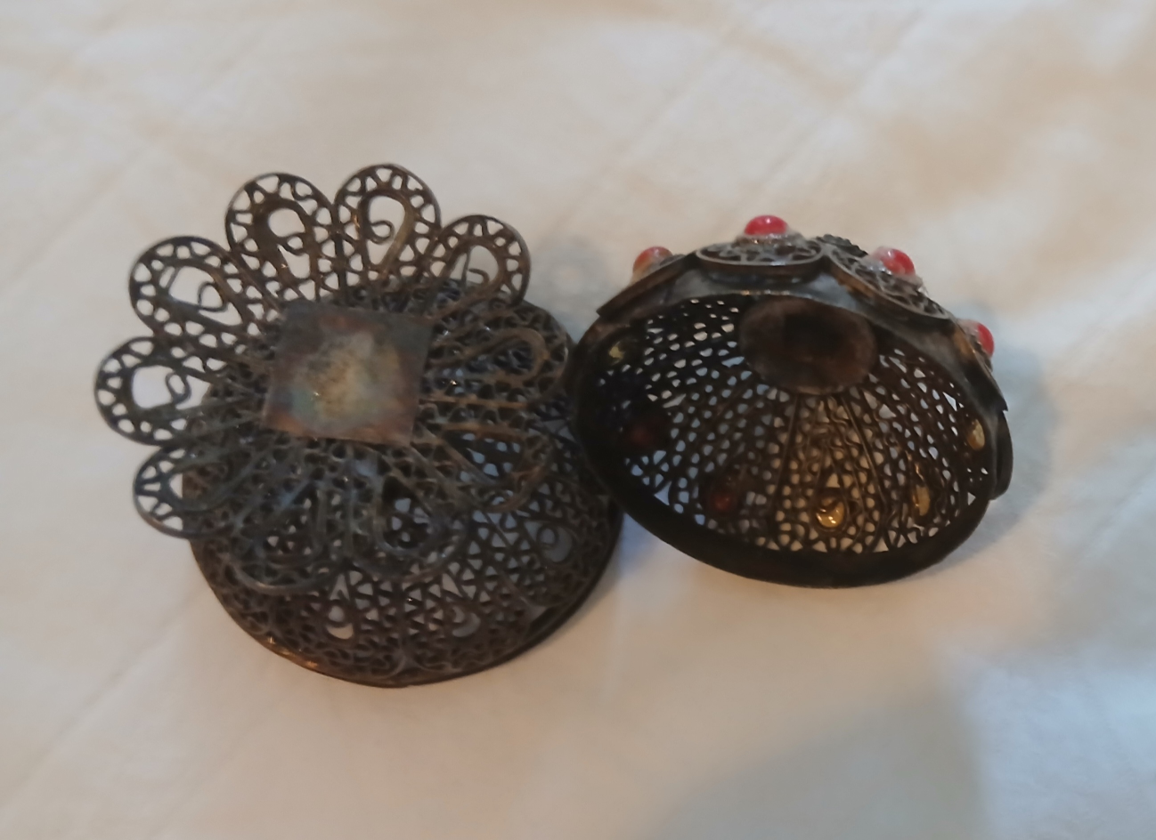 Vintage Filigree Silver Trinket Box with Red Stones - photo 5
