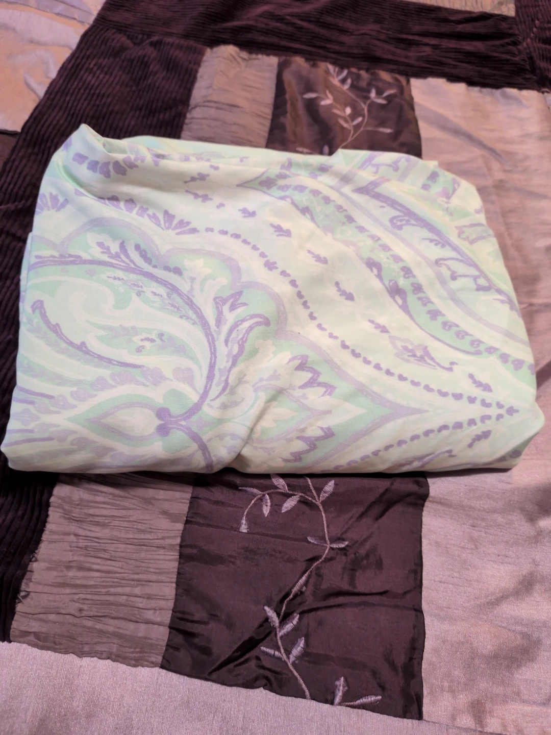 Duvet Cover Set - Light Green Paisley & Polka Dot - photo 2