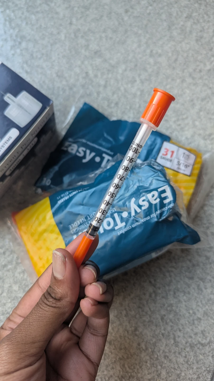 Diabetic Pen Needles 4mm and Syringes - photo 3