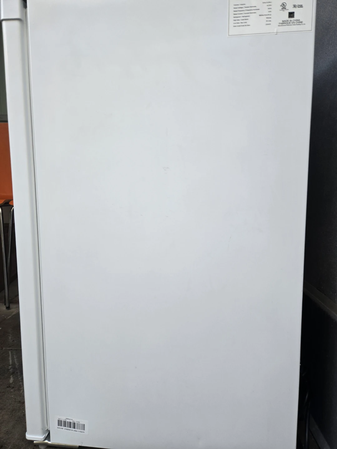 Arctic King WHS-109FW1 Upright Freezer - photo 2