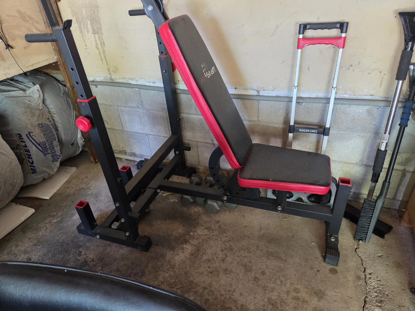 AntiStaff Weight Bench