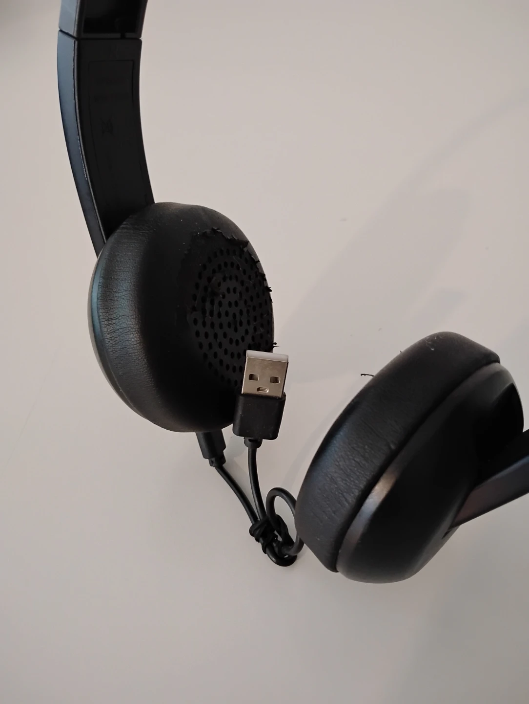 Skullcandy Black Headphones - photo 2