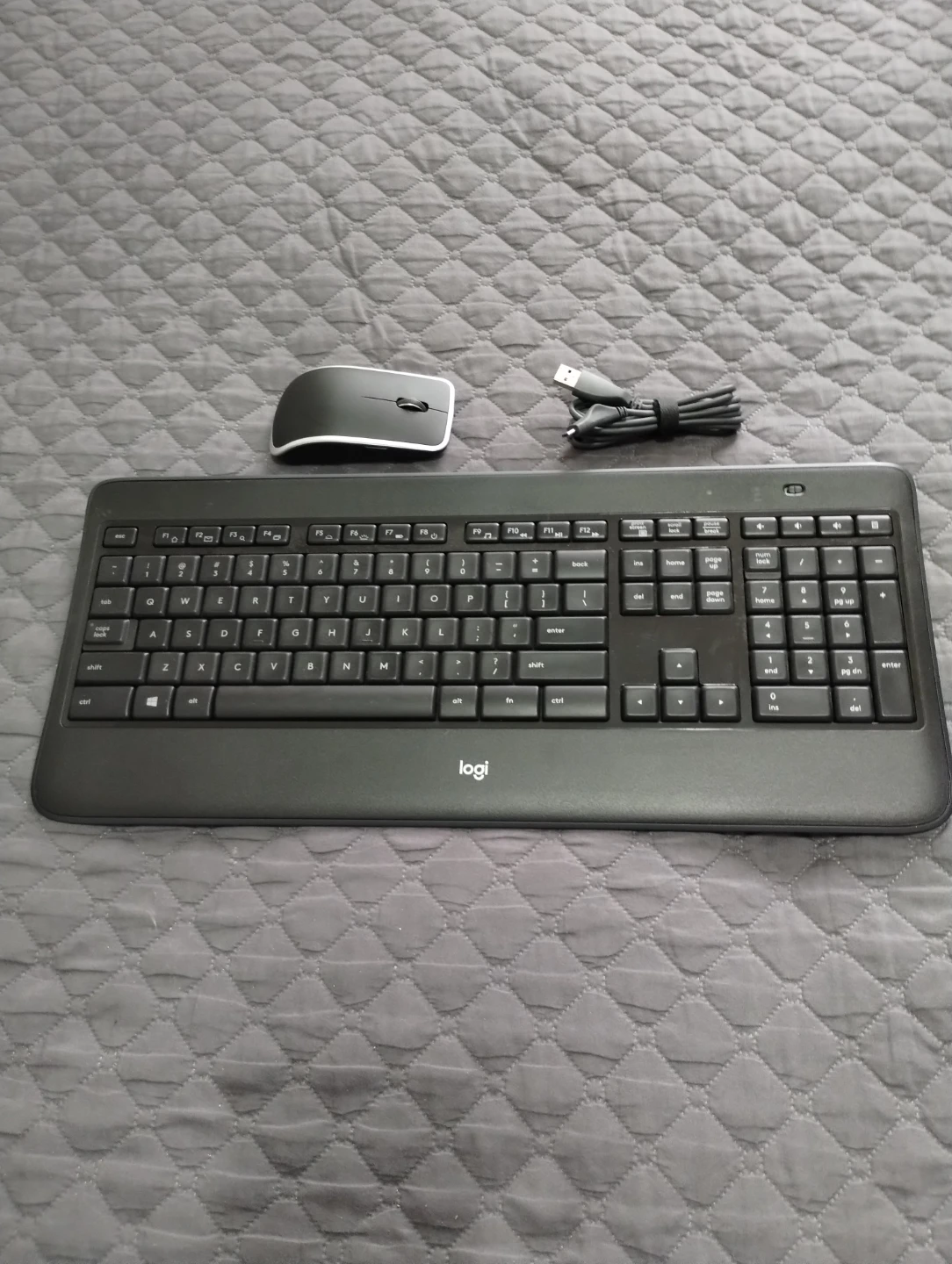 Logitech Wireless Keyboard and Mouse Combo - photo 4