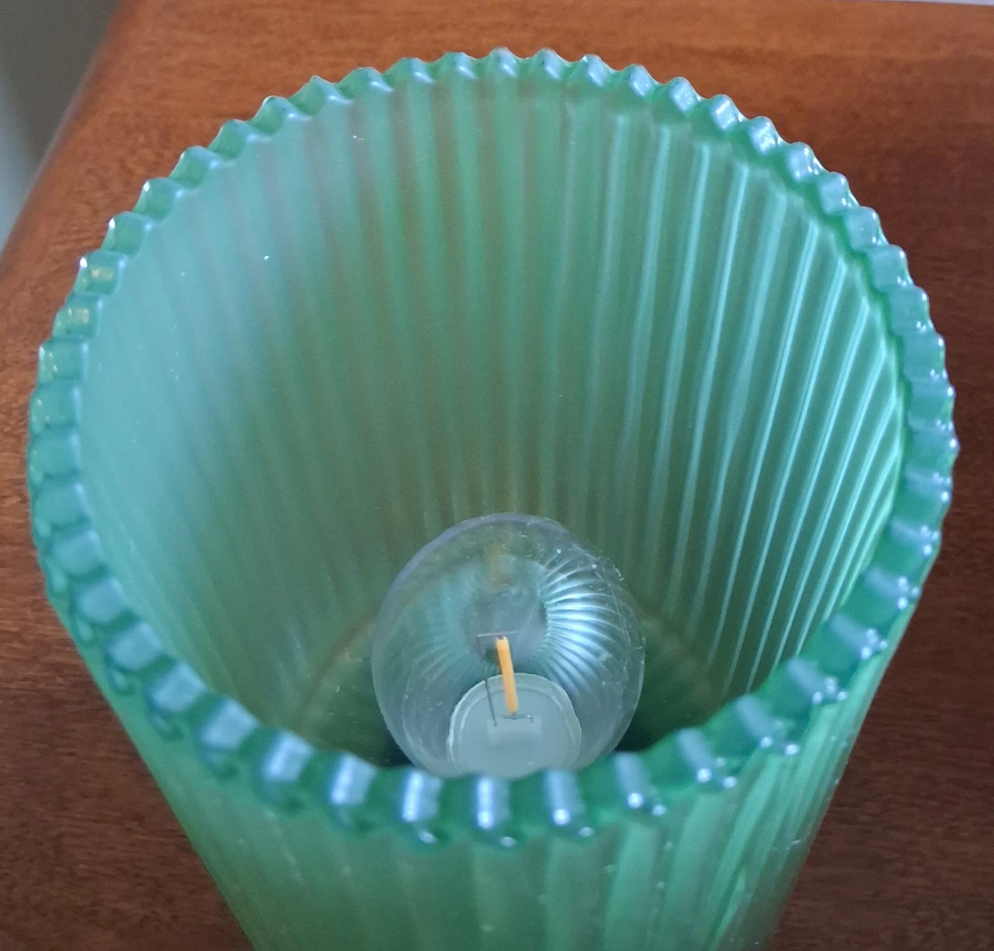 Green Ribbed Glass Table Lamp with Gold Base - photo 4