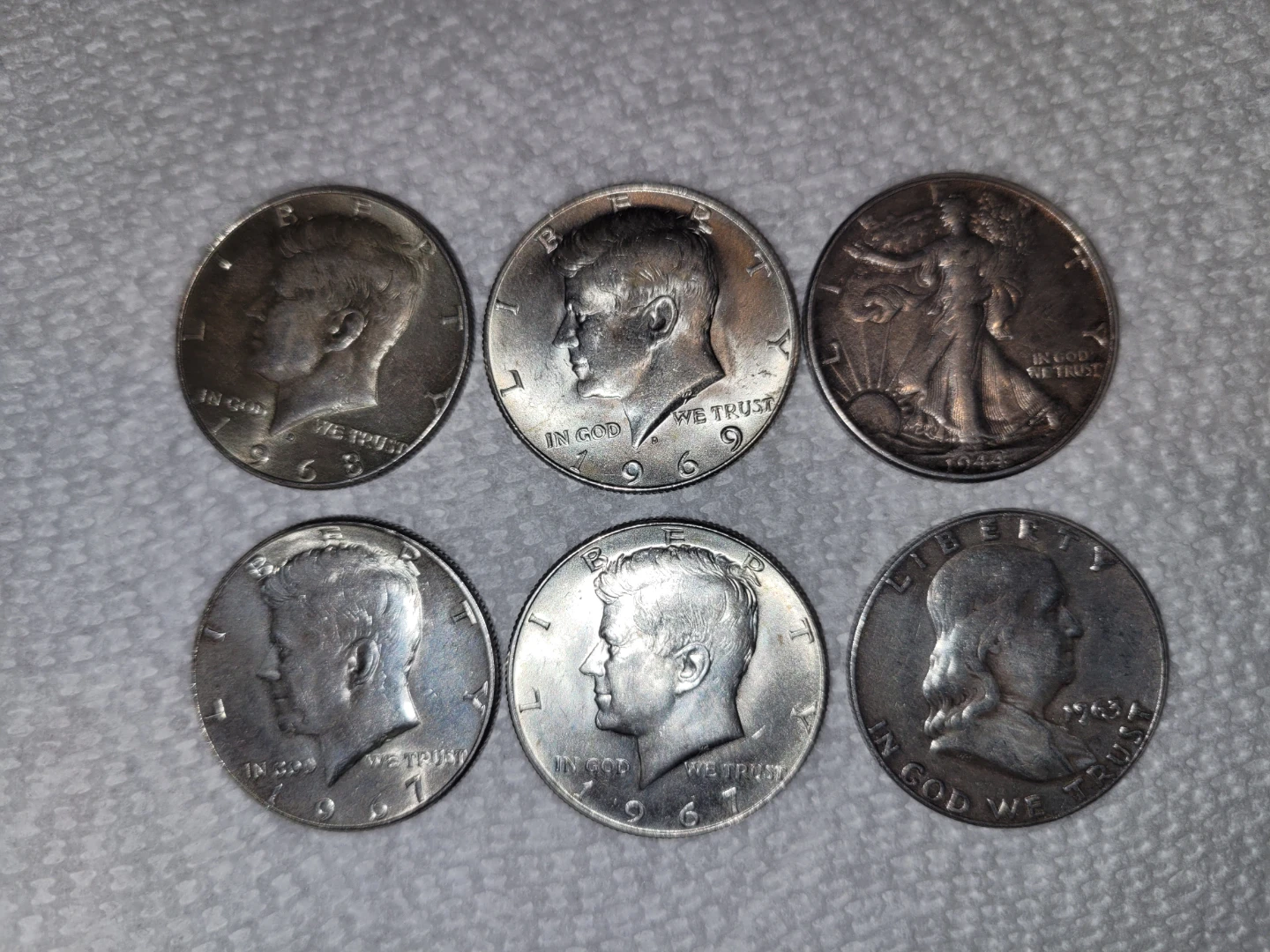 Silver USA half dollar coins - photo 2