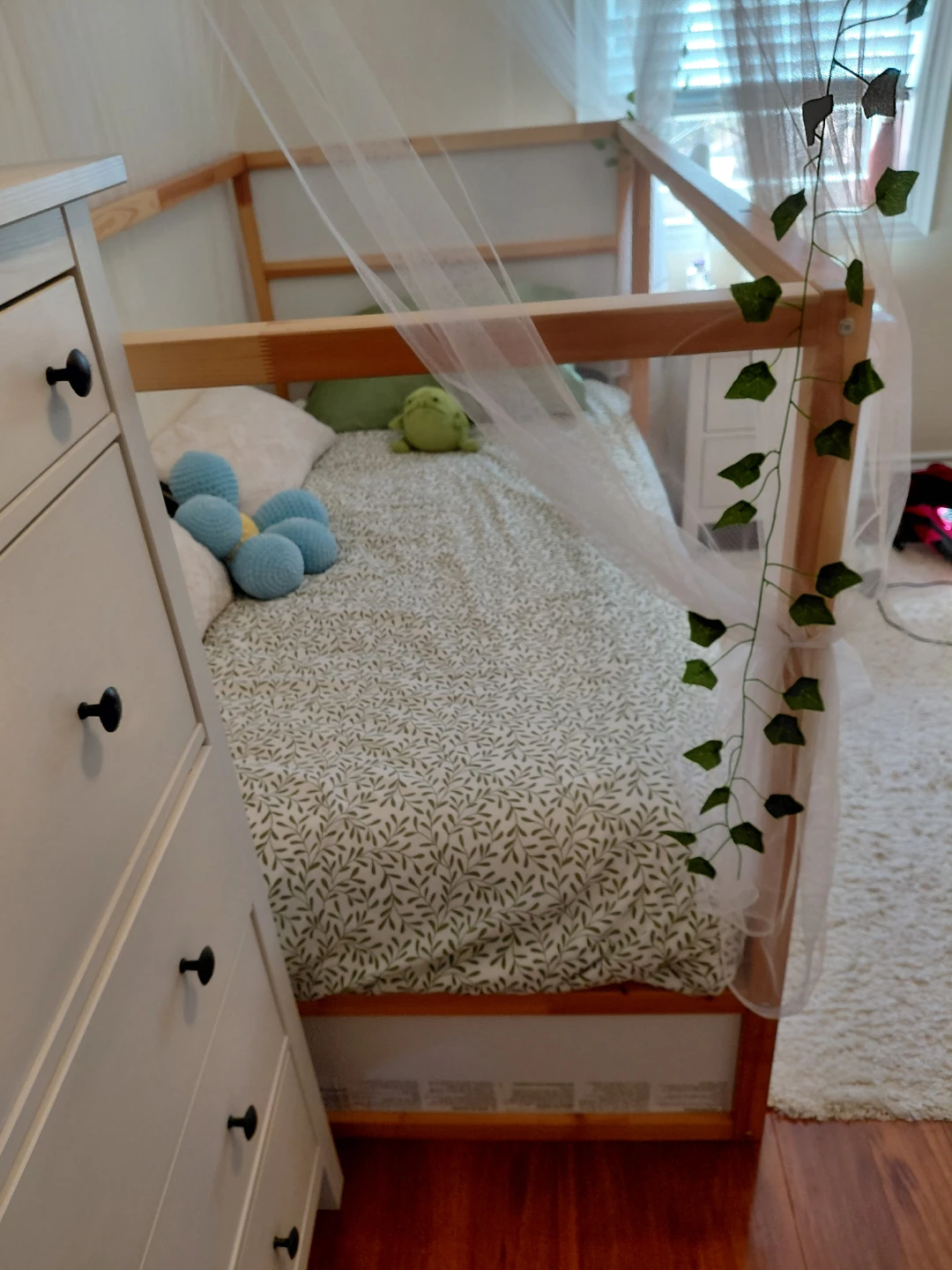 Kura reversible bed twin white/pine - photo 3