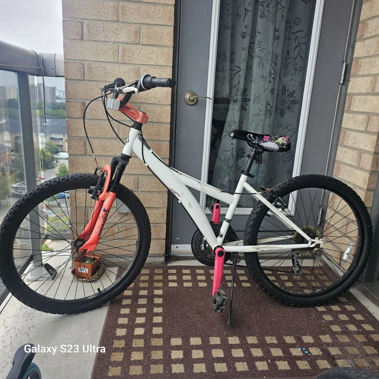 Kids Bike with "Ground Force" Fork
