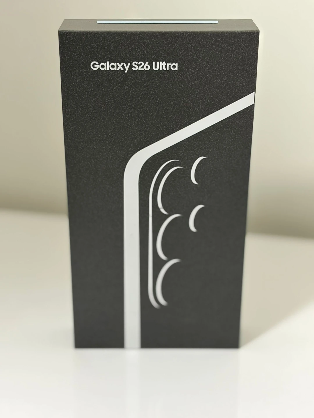 Samsung Galaxy S26 Ultra Light Blue Smartphone.  512 GB