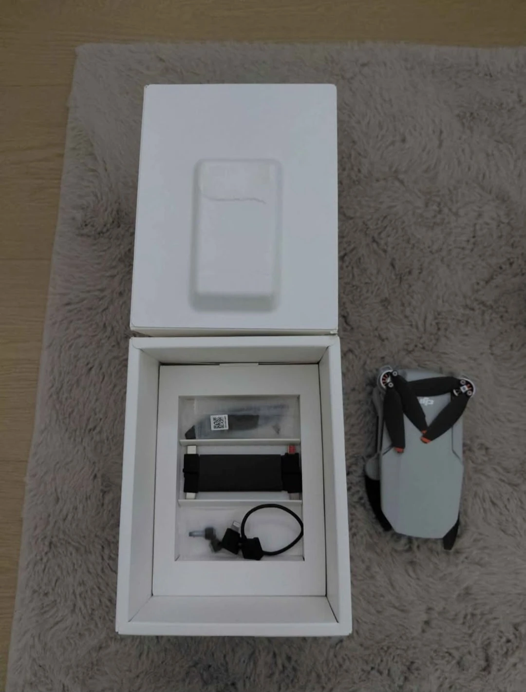 DJI Mini 2 Drone With Extra Battery & Official DJI bag - photo 2