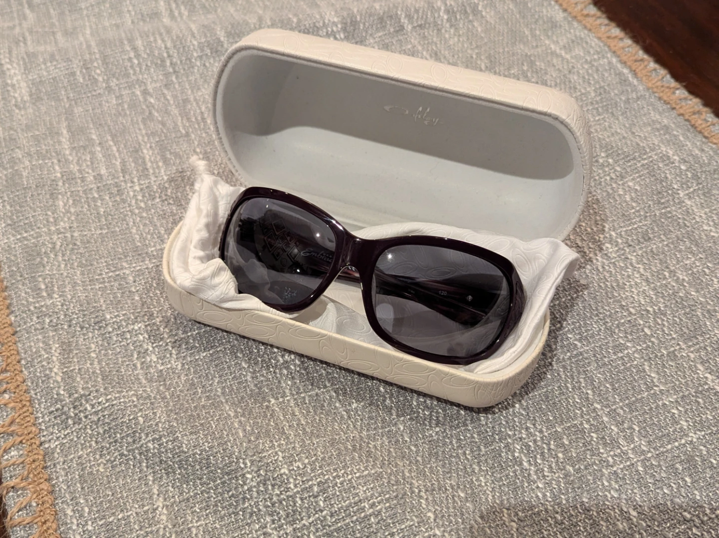 Oakley women's sunglasses