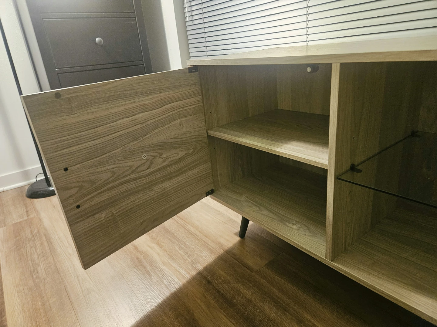 TV STAND WITH GLASS SHELF - photo 3