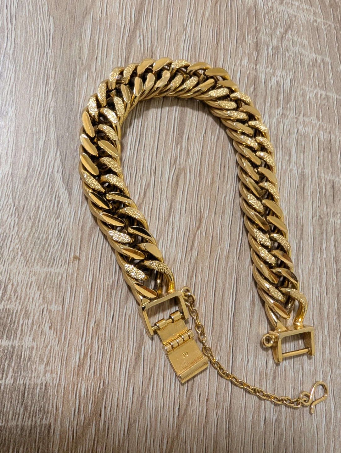 Gold coloured cuban link bracelet - photo 2