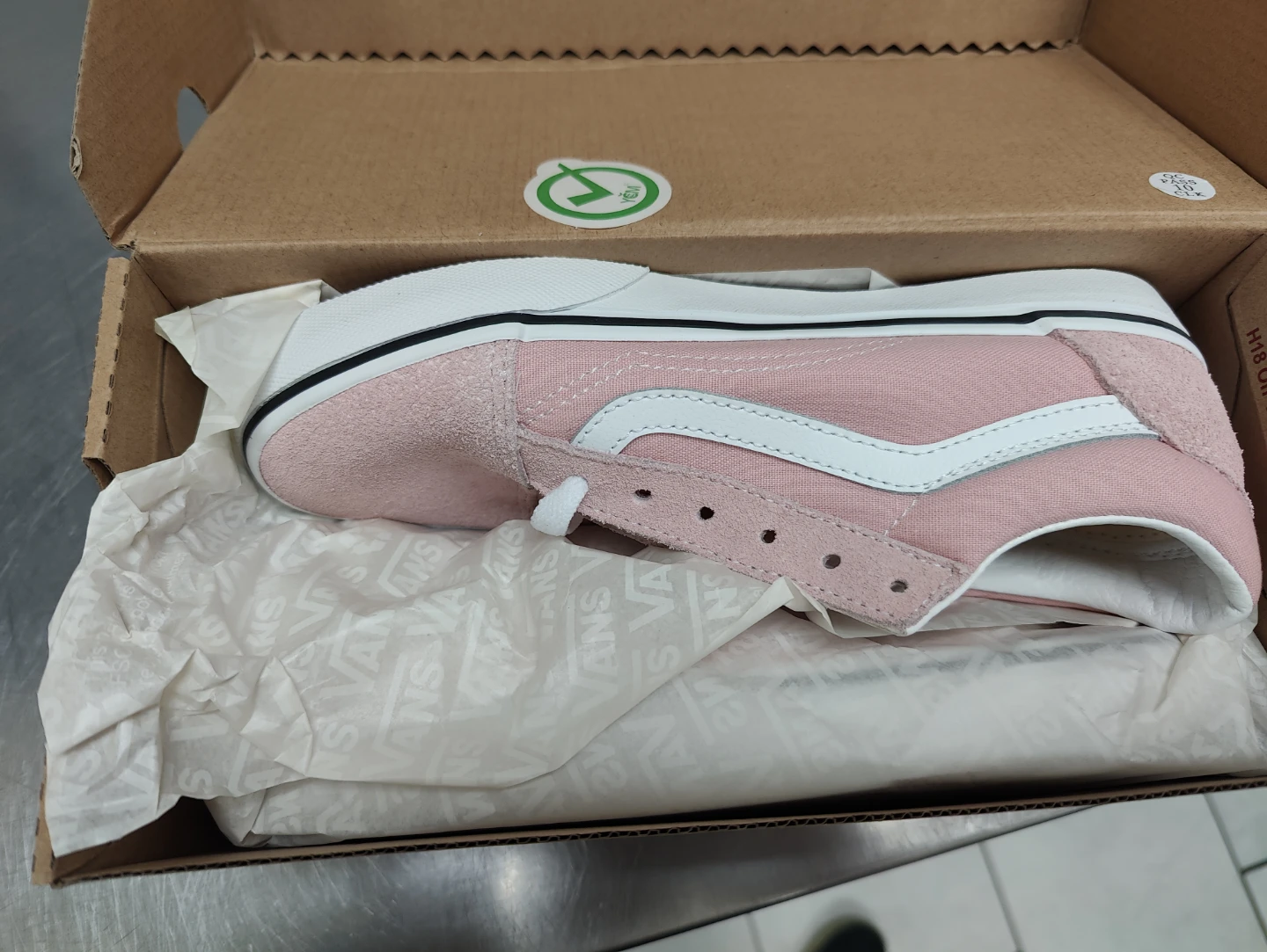 Vans Old Skool Powder Pink/True White Youth Size 4 - photo 4