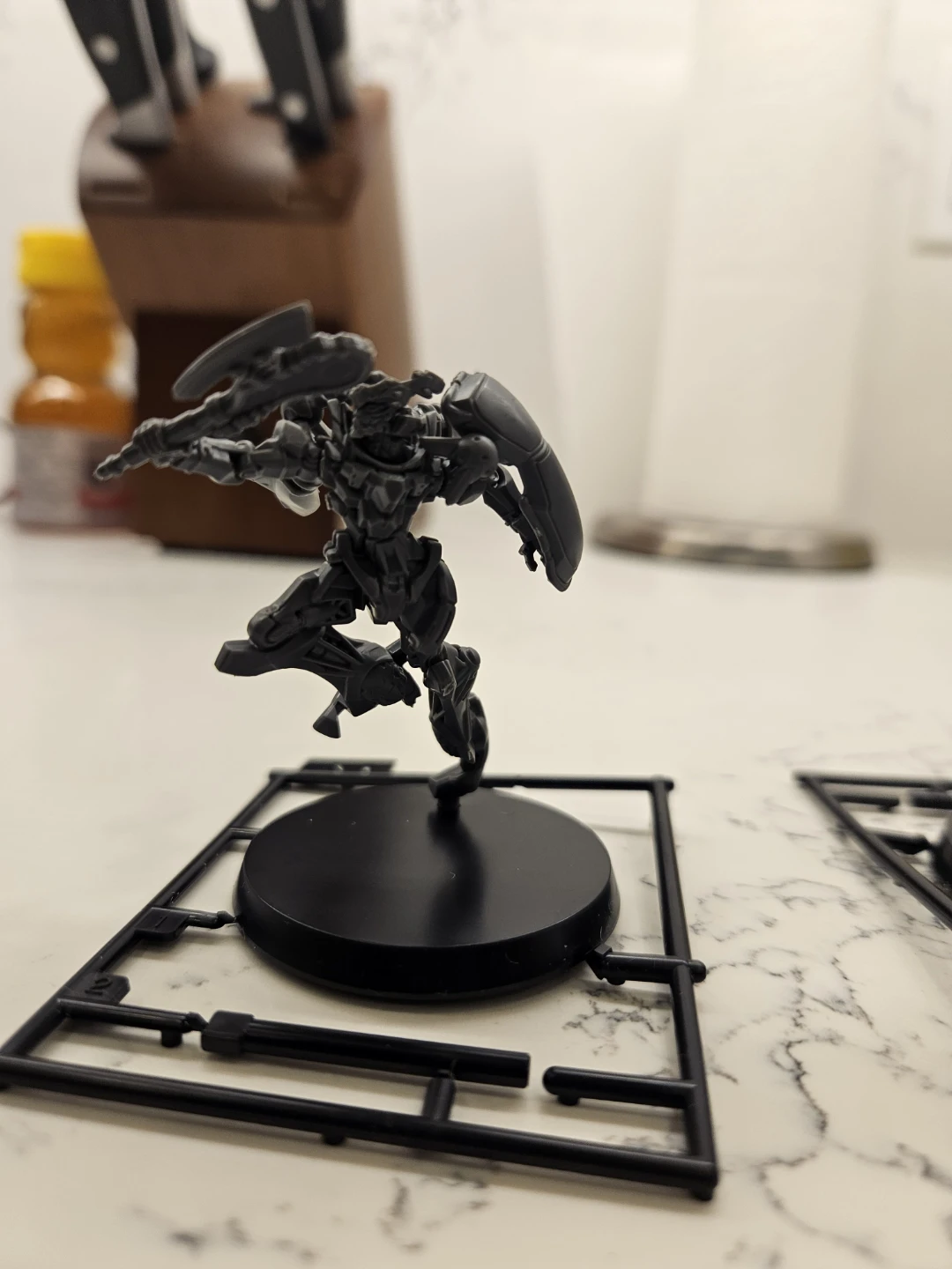 Gundam assemble minis only, $10 each or trade - photo 4