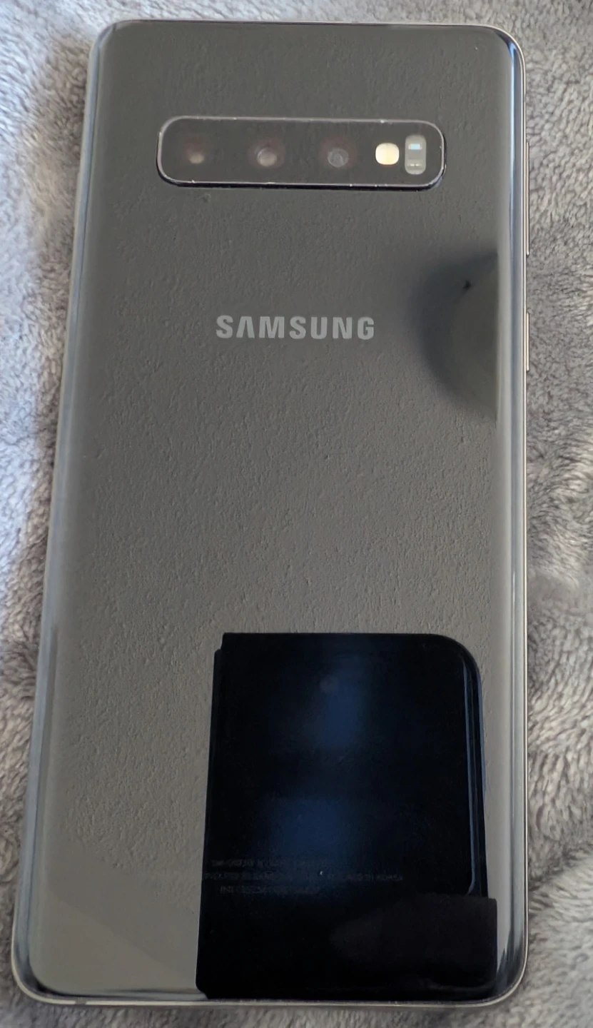 Samsung Galaxy S10 (5 Years Old) – Good Condition - photo 3