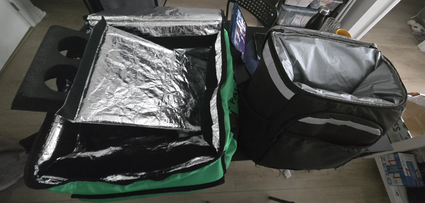 Mr. Puffs Delivery Bag and Black Insulated Bag - photo 3