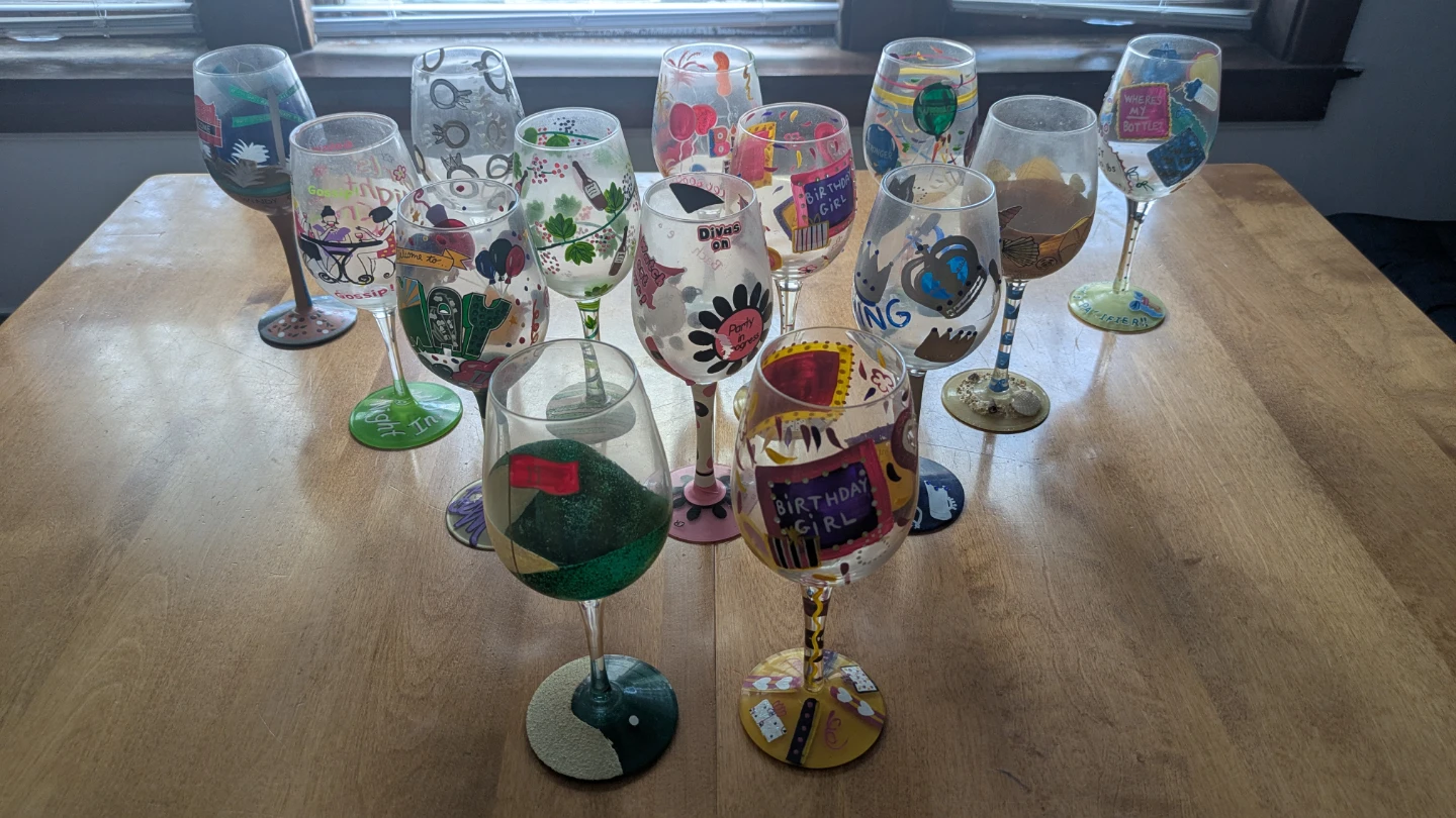 Lot of 14 Lolita Hand-Painted Wine Glasses - photo 2