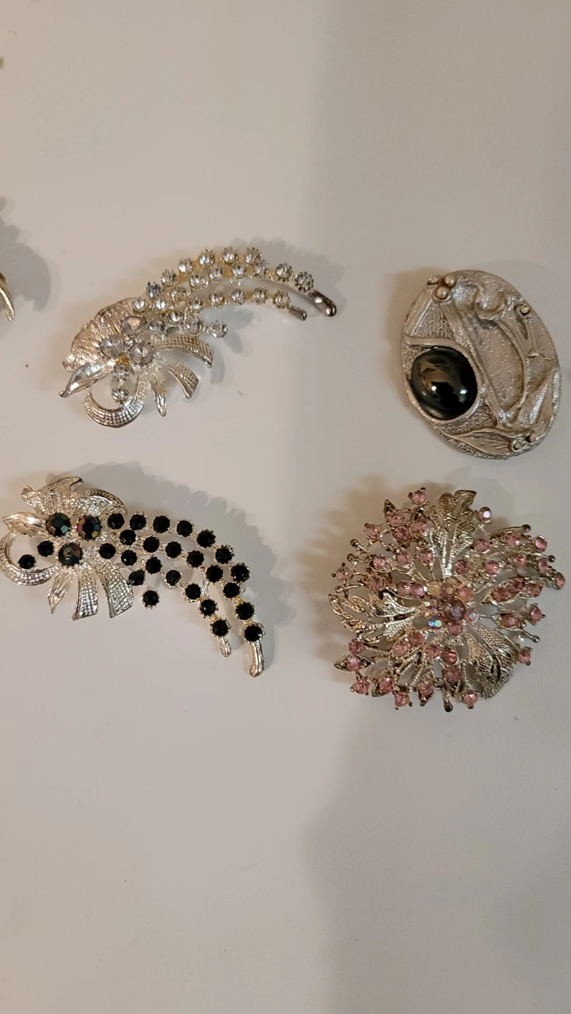 Vintage Brooches (37) - photo 2