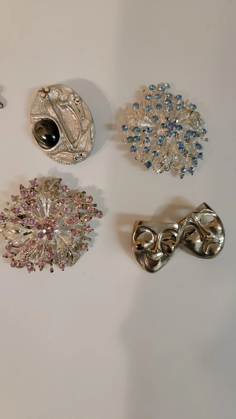 Vintage Brooches (37) - photo 3