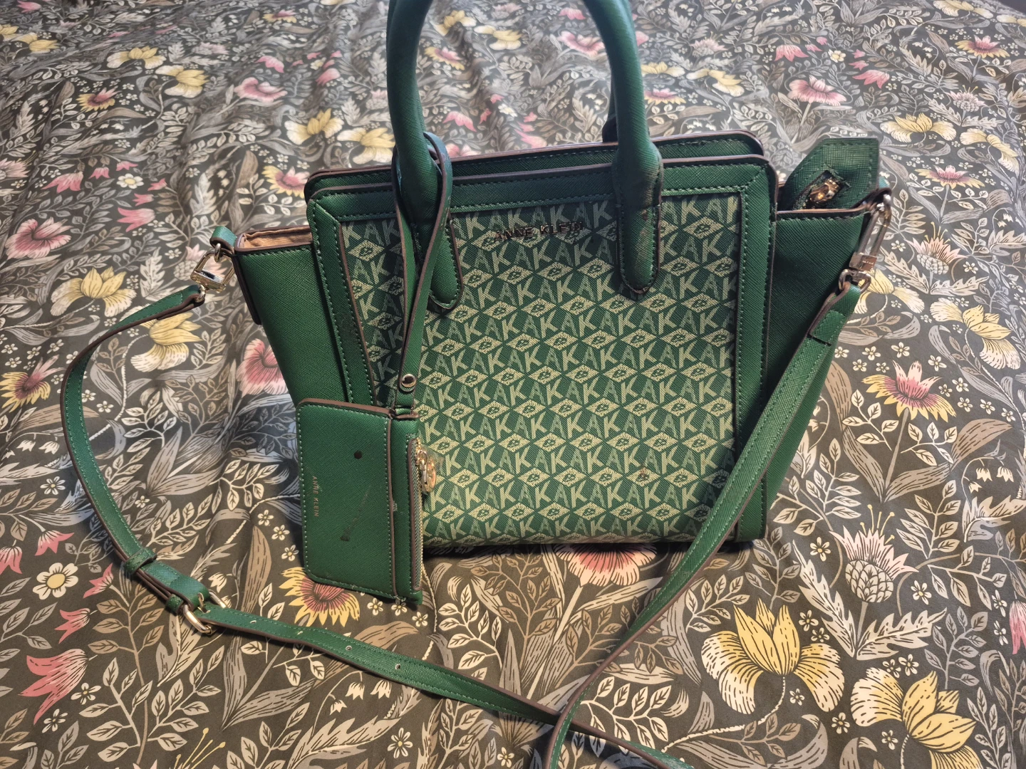Green  Bag with Wallet
