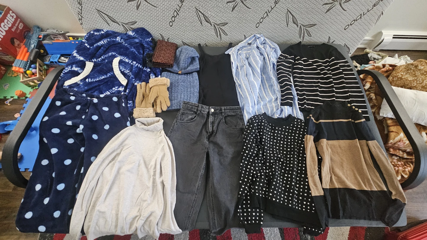 Bundle of Women's Clothing