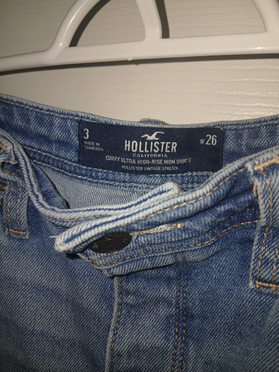 Hollister Curvy Ultra High-Rise Mom Shorts - Size 3 W26 - photo 2