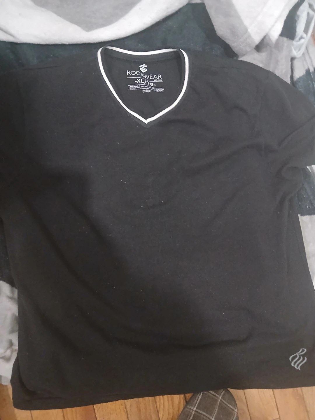 Rocawear Black V-Neck T-Shirt - XL - photo 3