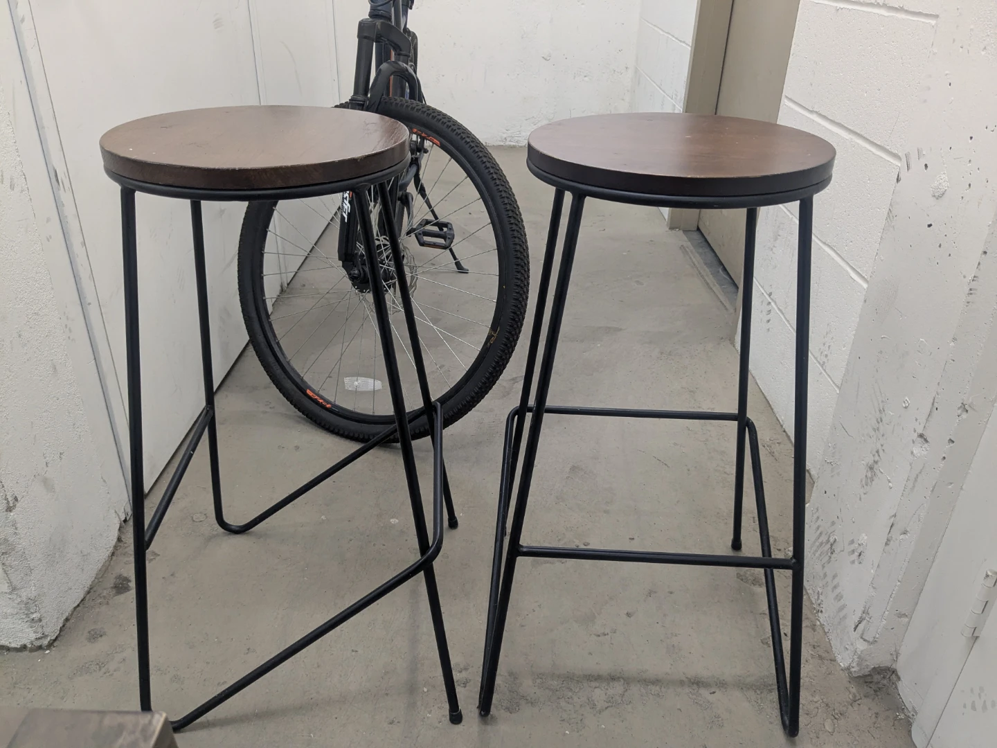 Set of 2 Wooden Top Bar Stools