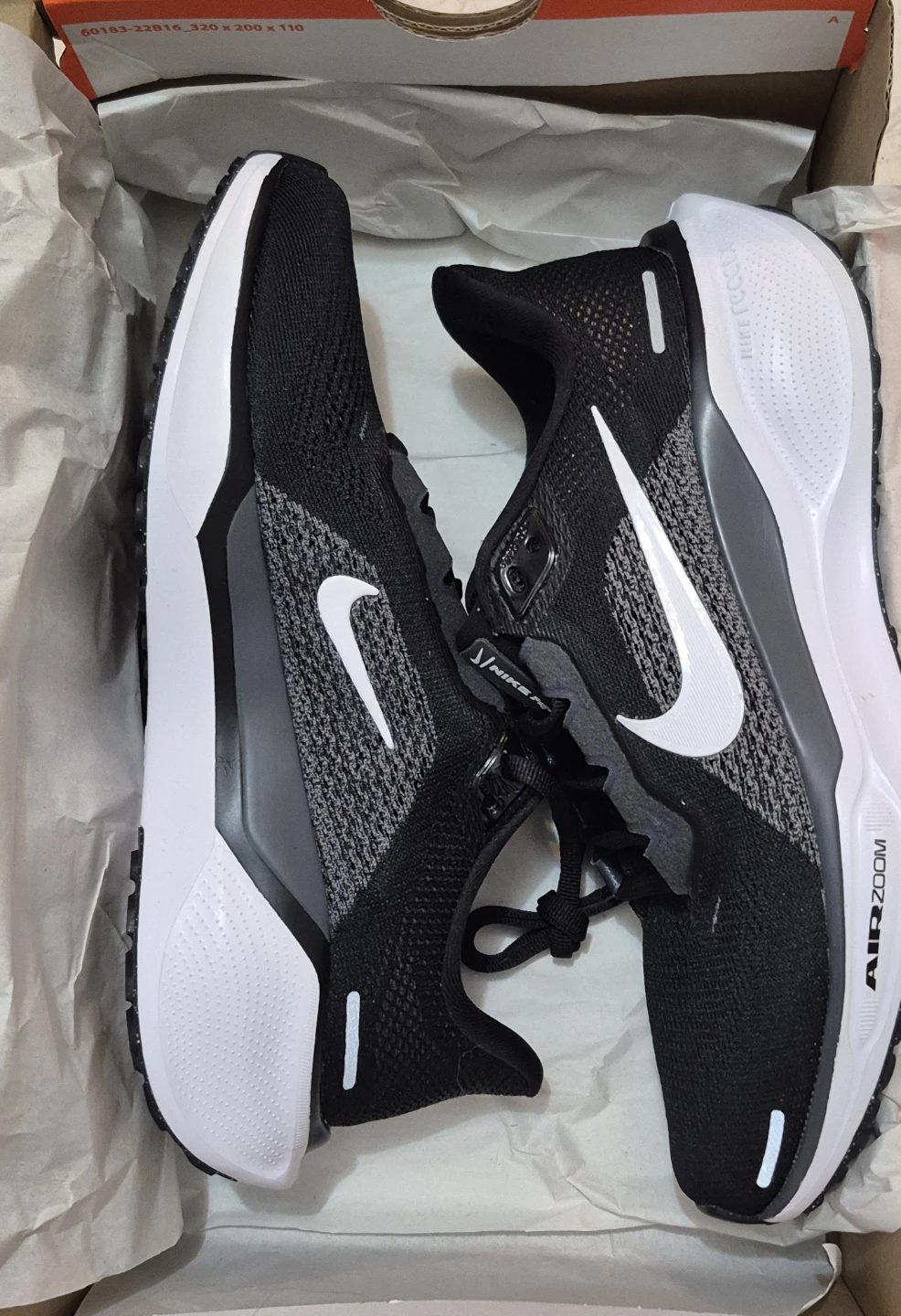 BNIB)Nike Air Zoom Size 7 Pegasus 41 Women's Running Shoes