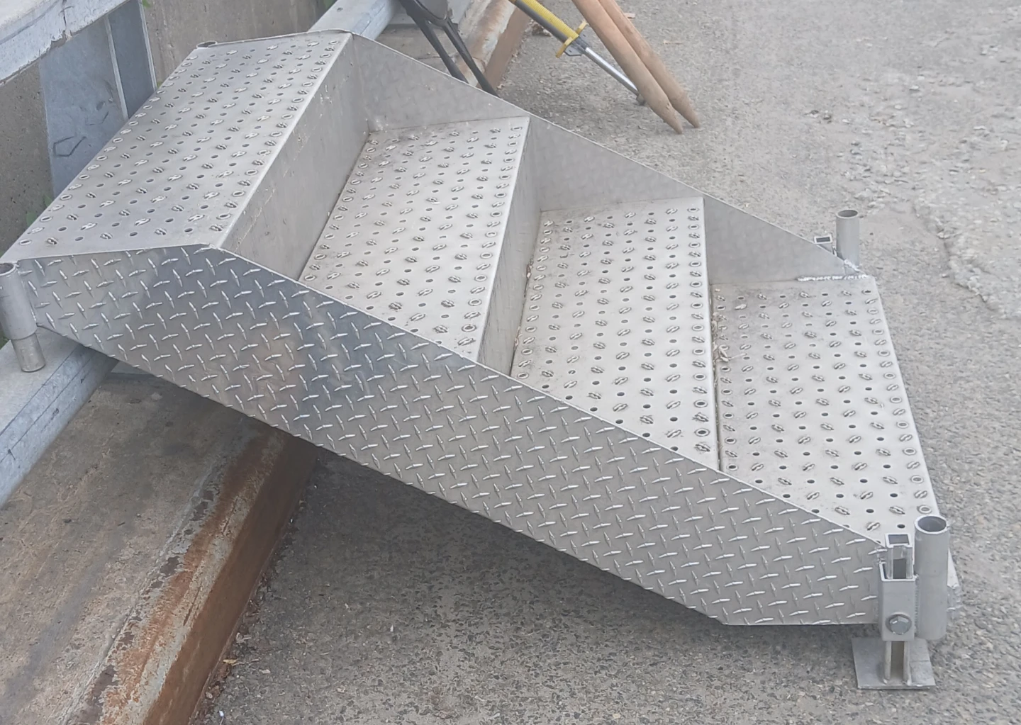 Aluminum 4-Step Dock Stairs - photo 2