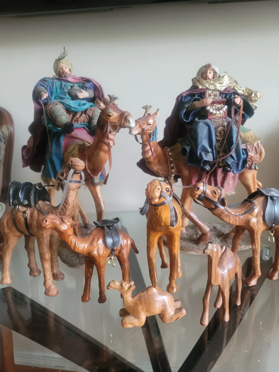 Hand crafted camels figures - photo 2