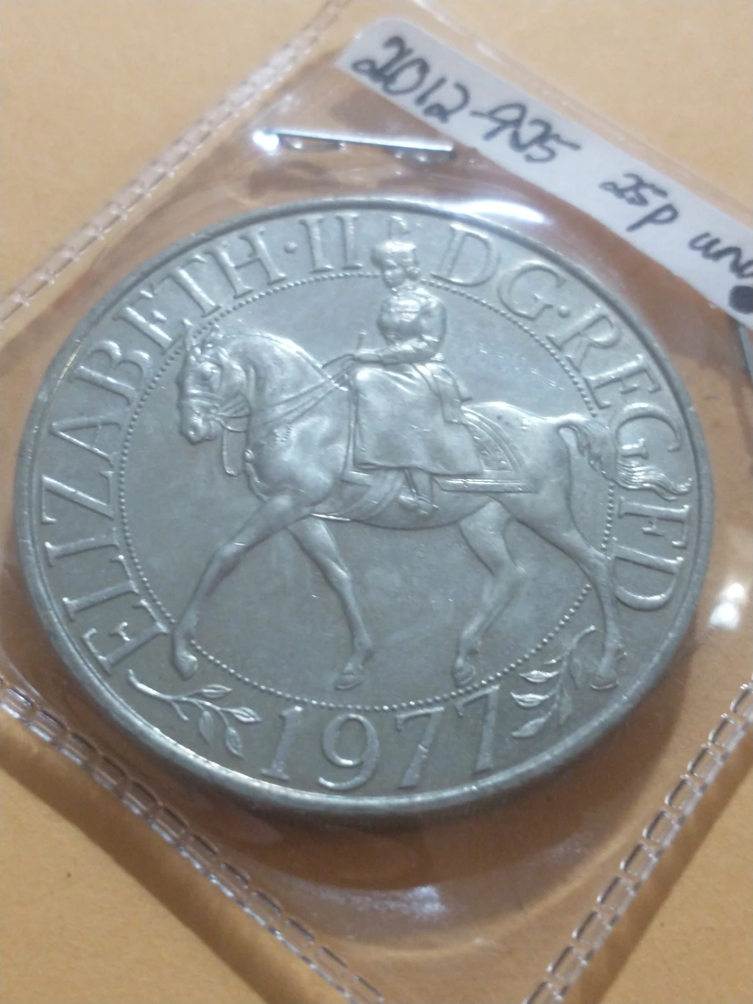 1977 England Elizabeth II Silver Jubilee 25p Coin - photo 2
