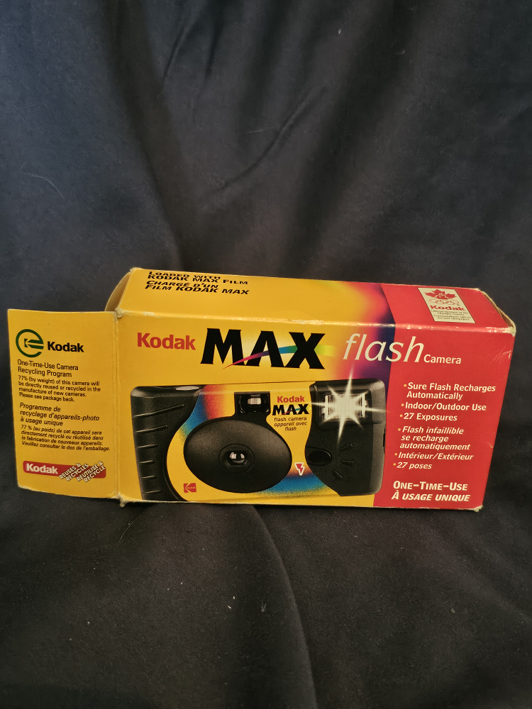 Kodak MAX flash camera
