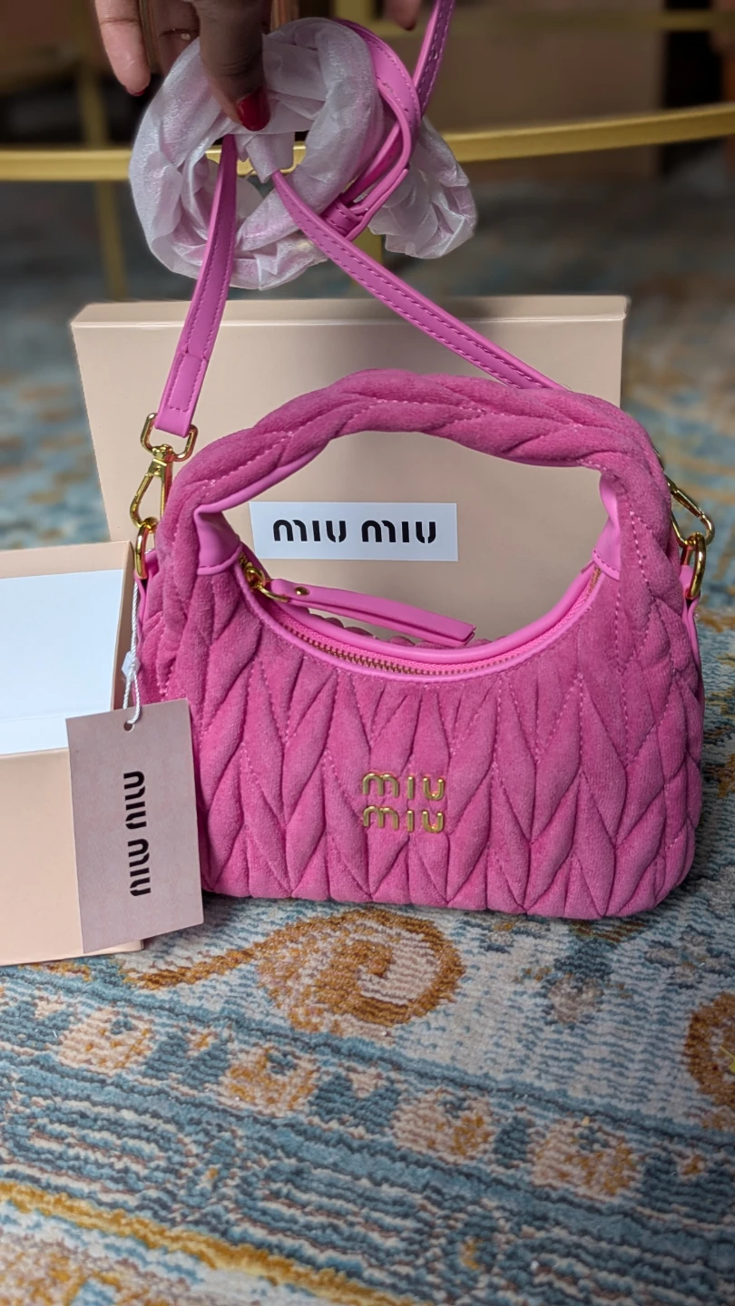Miu Miu Pink Suede Matelasse Shoulder Bag - photo 5