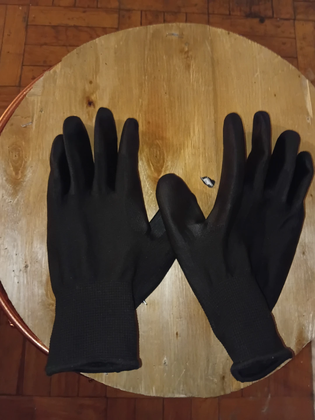 Black gardening Gloves