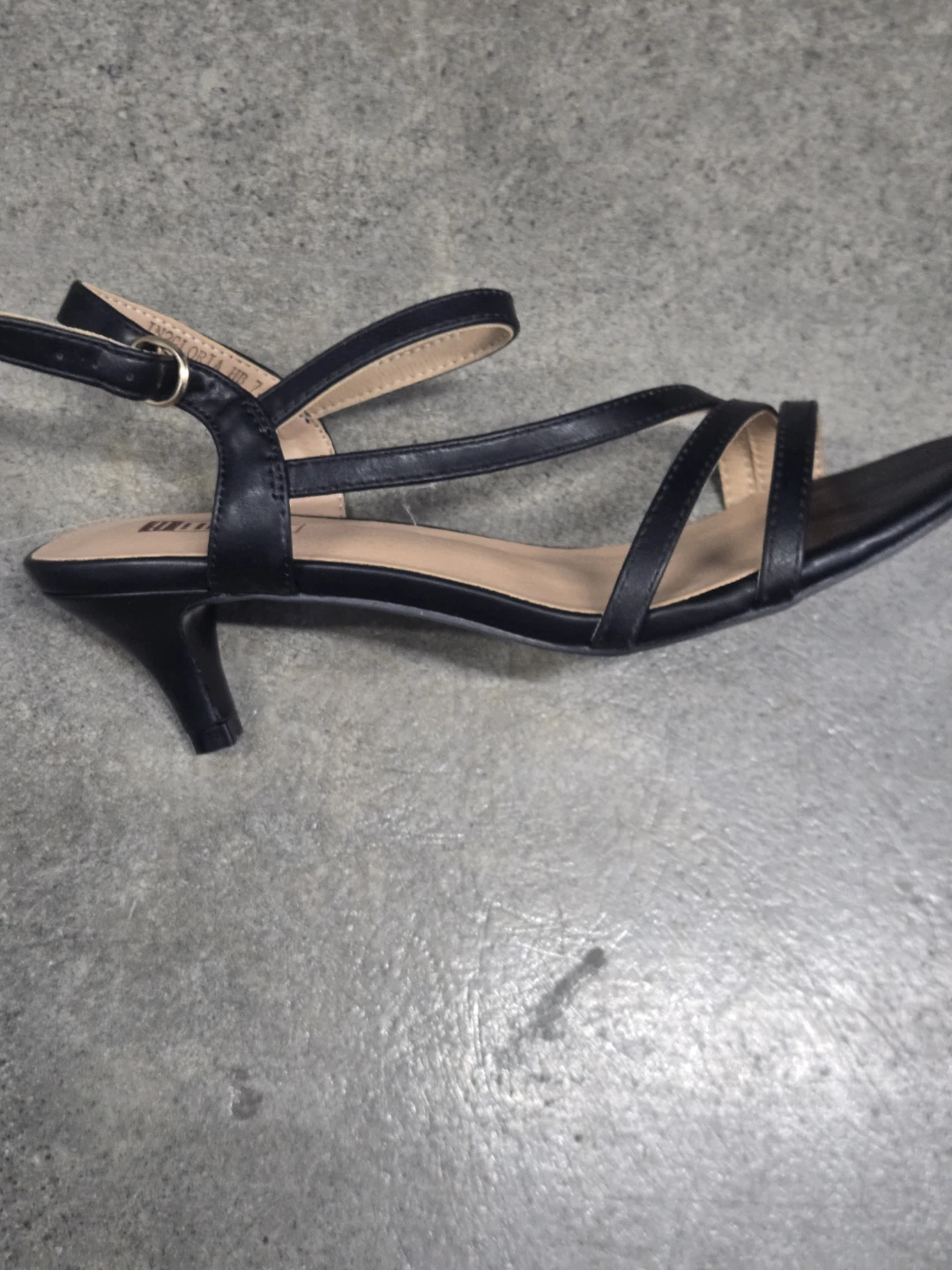 MIFU IN2GLORIA Black PU Kitten Heel Sandals US 7.5 - photo 3