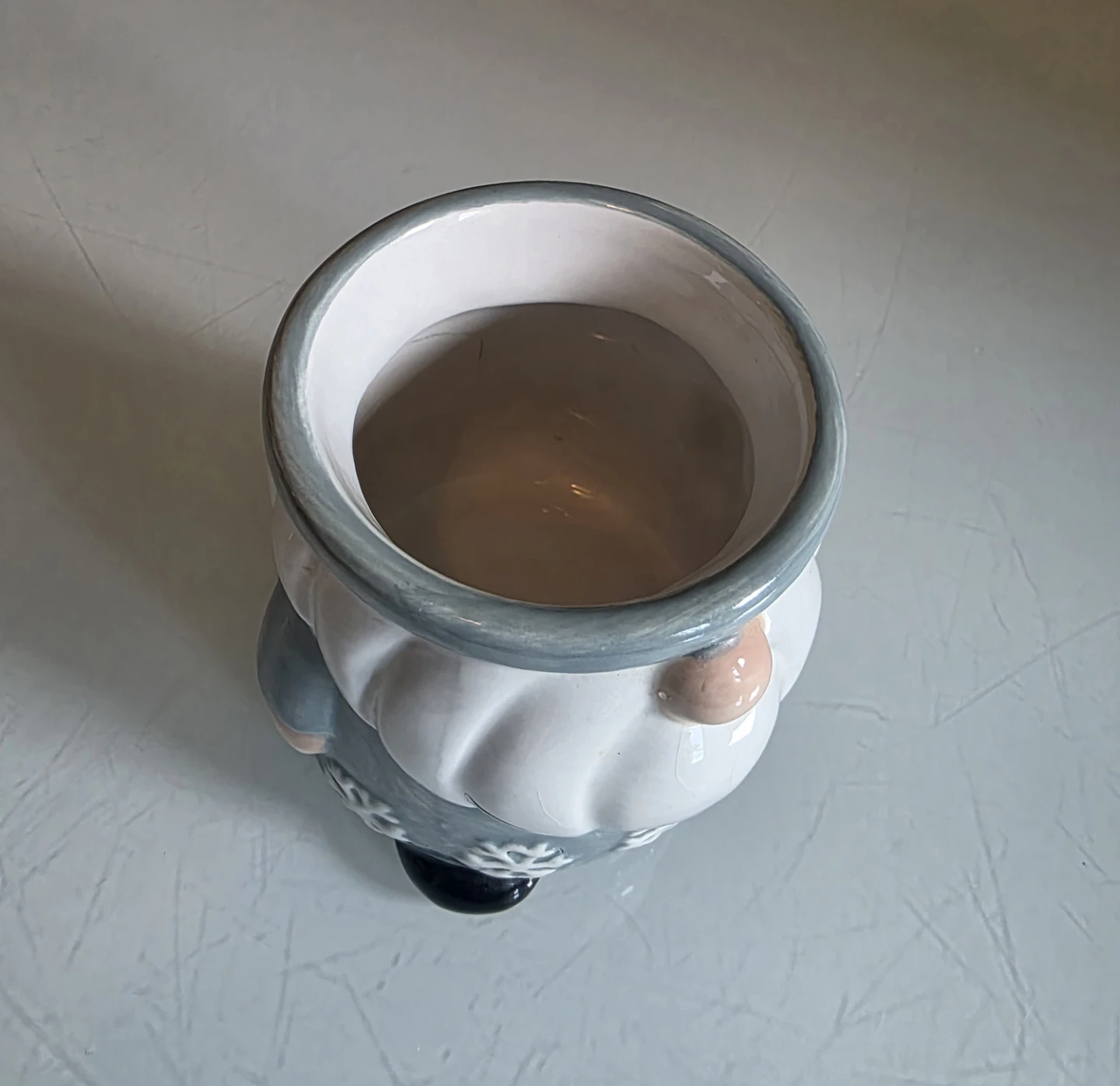 3D Ceramic Winter Gnome Flower Planter - photo 2