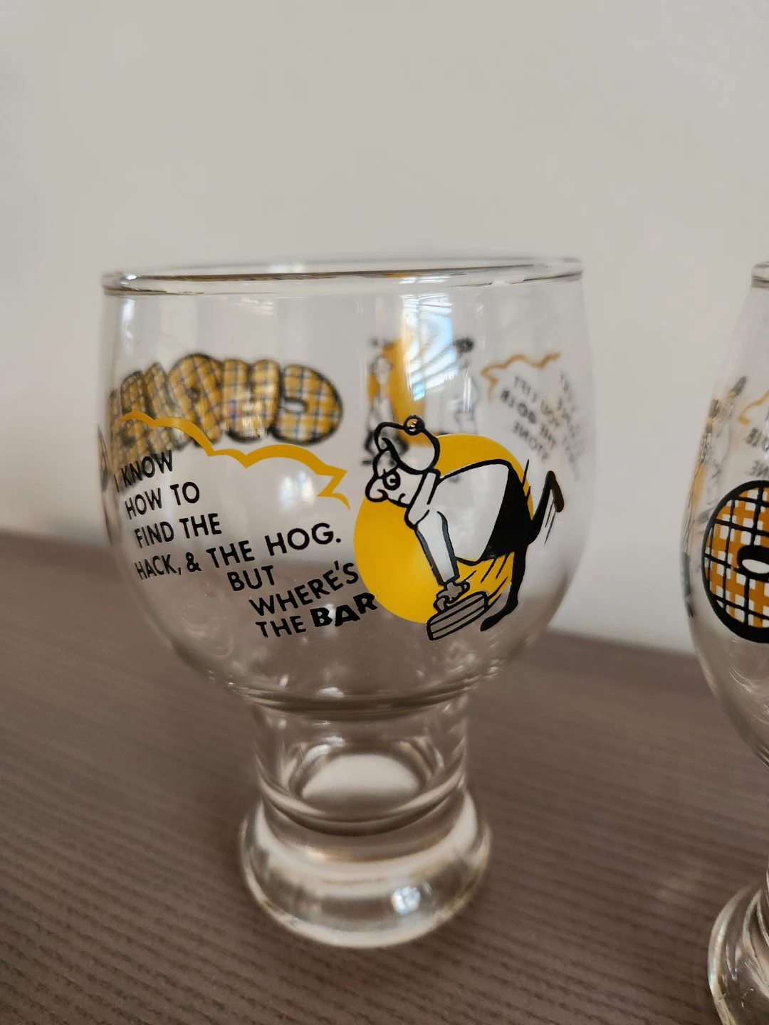 Set of 4 "Buzzer" Glasses with Cartoon Graphics - photo 3